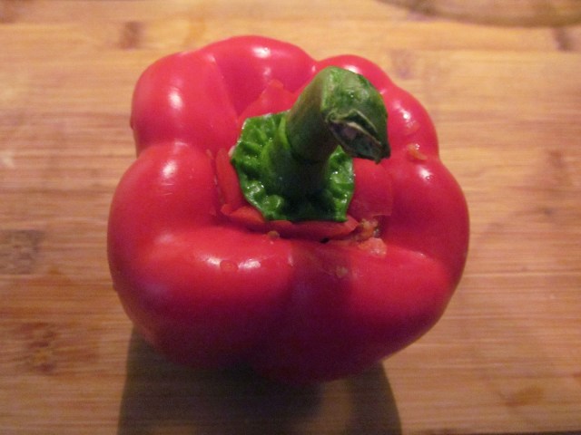 Ухае на ПЪЛНЕНИ ЧУШКИ - традиционна българска рецепта