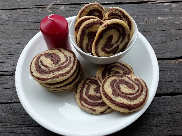 ЧЕРНО – БЕЛИ&nbsp;СЛАДКИ