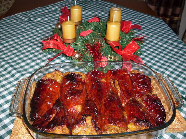 Ухае на рецепта ПЪЛНЕНИ СУШЕНИ ЧУШКИ ОТ СЕВЕРОЗАПАДНА БЪЛГАРИЯ