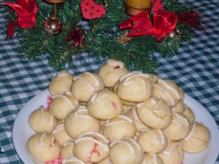 Сладки черешови топчета Ухае на