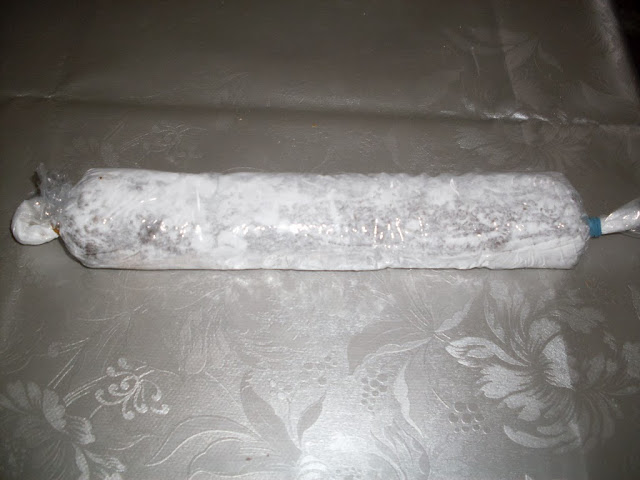 Увиване на сладък салам