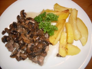 ЛЕСНИ ПЪРЖОЛИ С ГЪБИ и картофи