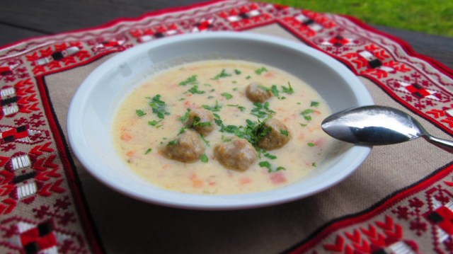 Рецепта стъпка по стъпка за вкусна супа топчета