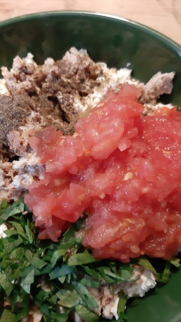 плънка за ПЪЛНЕНИ ЧУШКИ С ЯЙЦА И СИРЕНЕ - пълнени пиперки рецепта