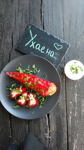 ПЪЛНЕНИ ЧУШКИ С ЯЙЦА И СИРЕНЕ - пълнени пиперки рецепта