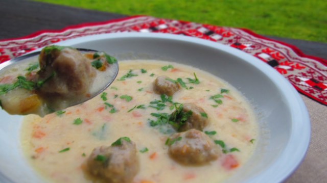 Рецепта стъпка по стъпка за вкусна супа топчета