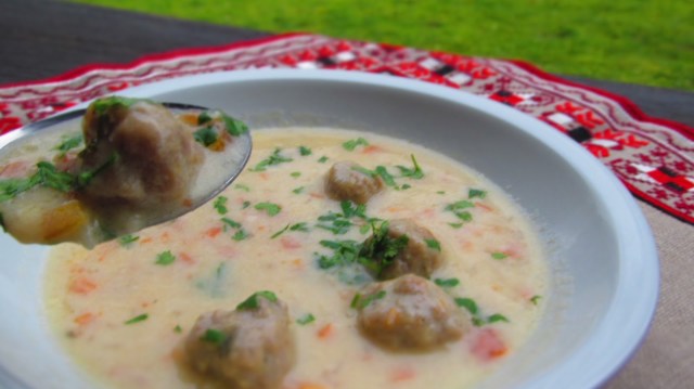 Рецепта стъпка по стъпка за вкусна супа топчета