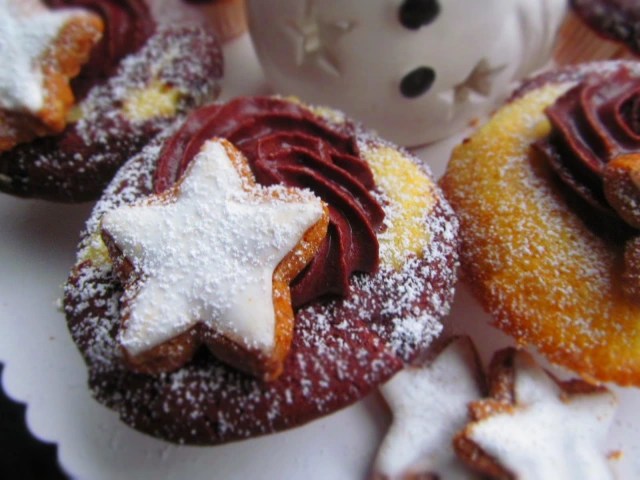 КОЛЕДНИ МЪФИНИ