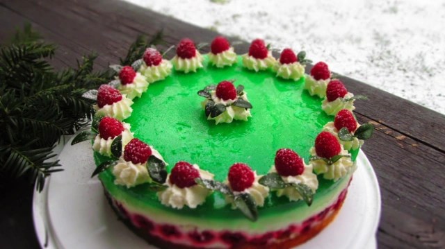 ТОРТА С ШАМПАНСКО И&nbsp;ЛАЗАРКИНЯ