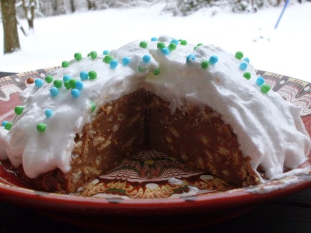 ТОРТА "СНЕЖНО ПОЛУКЪЛБО"