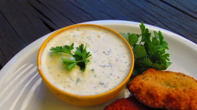 ДОМАШНО ПРИГОТВЕН СОС&nbsp;РЕМУЛАДЕ