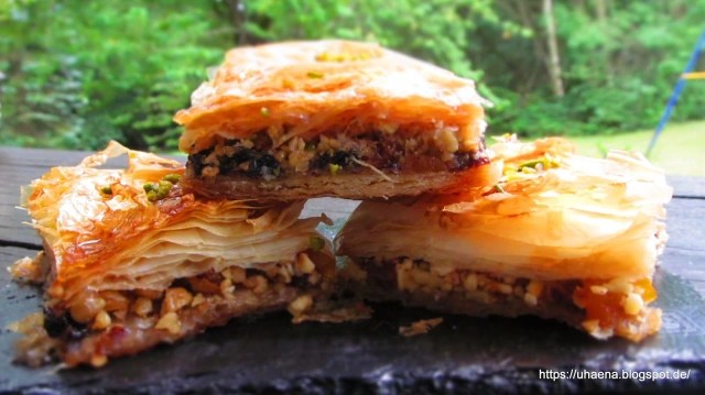 БОГАТА БАКЛАВА СЪС СУШЕНИ ПЛОДОВЕ, ЯДКИ И КАФЯВА&nbsp;ЗАХАР