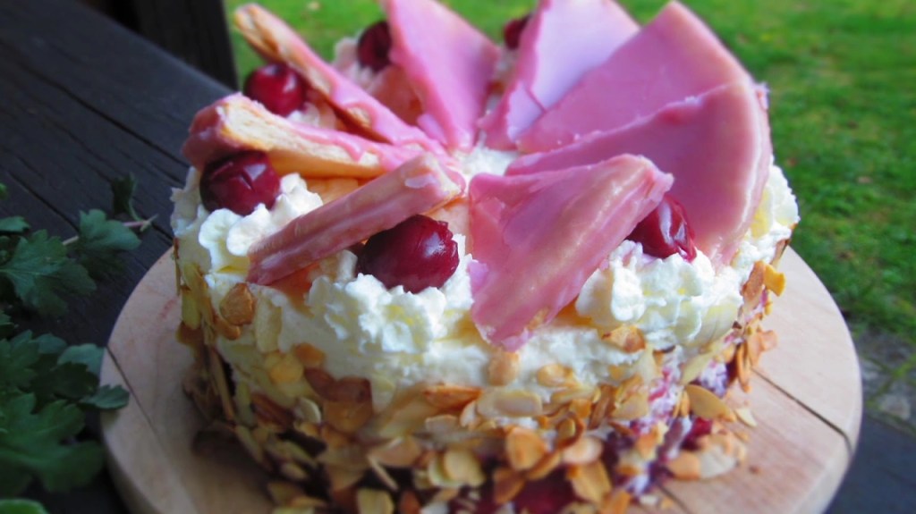 ЕФИРНА РОЗОВА ХОЛАНДСКА&nbsp;ТОРТА