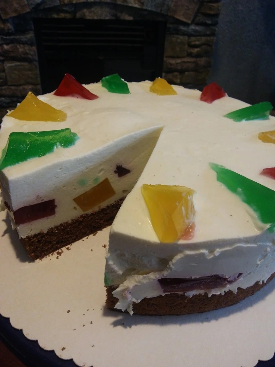 КАРНАВАЛИ И ШАРЕНА ТОРТА&nbsp;КОНФЕТИ