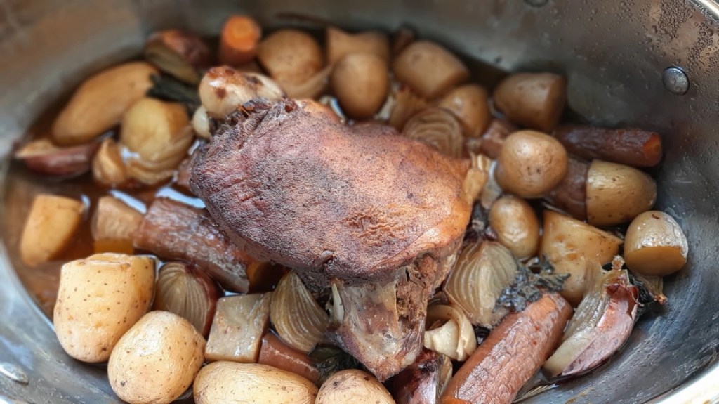 ИДЕАЛНОТО ПЕЧЕНО АГНЕШКО МЕСО ПО ДЖЕЙМИ&nbsp;ОЛИВЪР