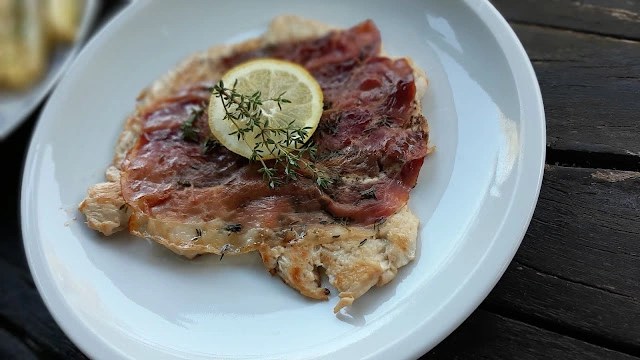 ПИЛЕШКИ ПЪРЖОЛКИ С ПАРМЕЗАН И ПРОШУТО ПО ДЖЕЙМИ&nbsp;ОЛИВЪР