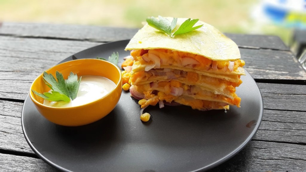 КЕСАДИЛЯ СЪС СЛАДКИ КАРТОФИ И ЦАРЕВИЦА&nbsp;Quesadillas