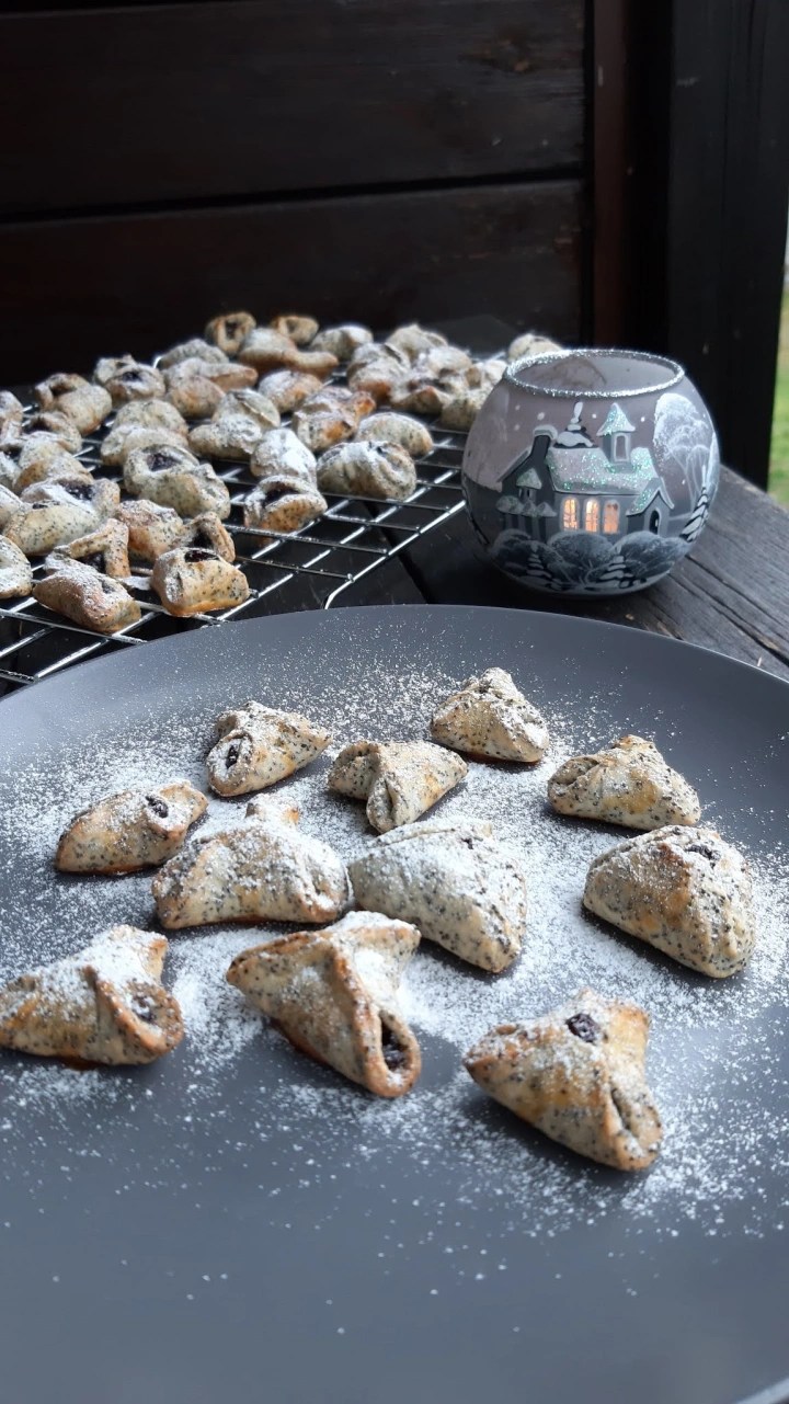 ХУСАРСКИ ШАПКИ