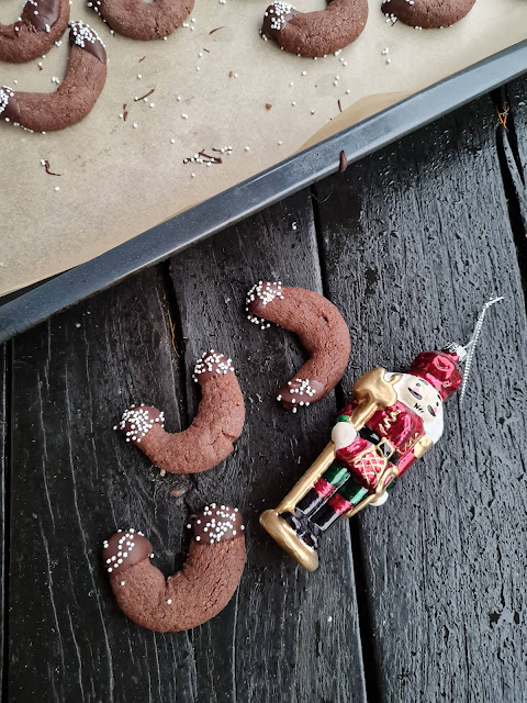 СЛАДКИ С ВКУС НА ЕСПРЕСО И ШОКОЛАД Espresso Schokoladen –&nbsp;Kipferl