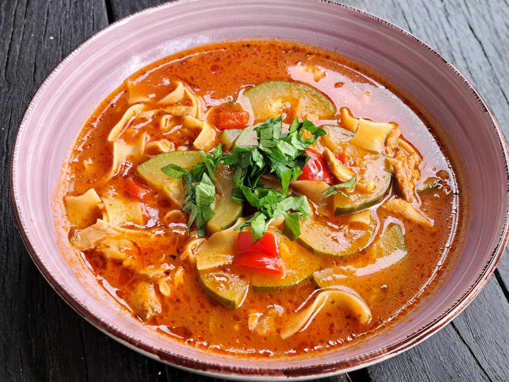 Пилешка супа по&nbsp;френски