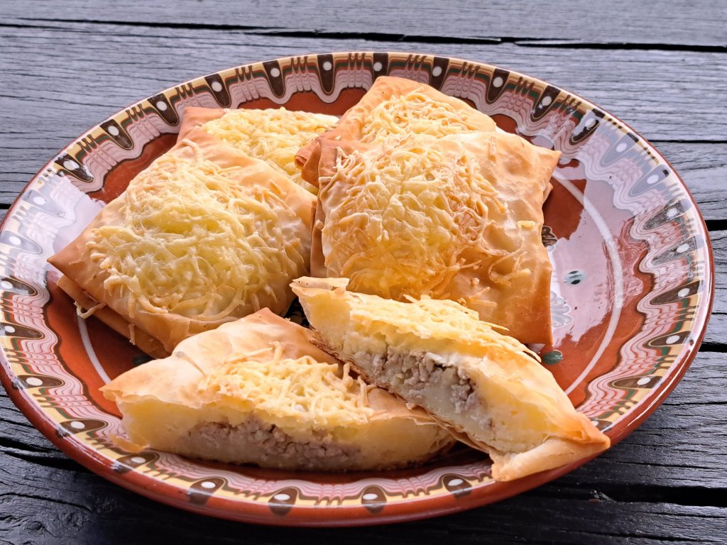 Картофени банички с&nbsp;месо