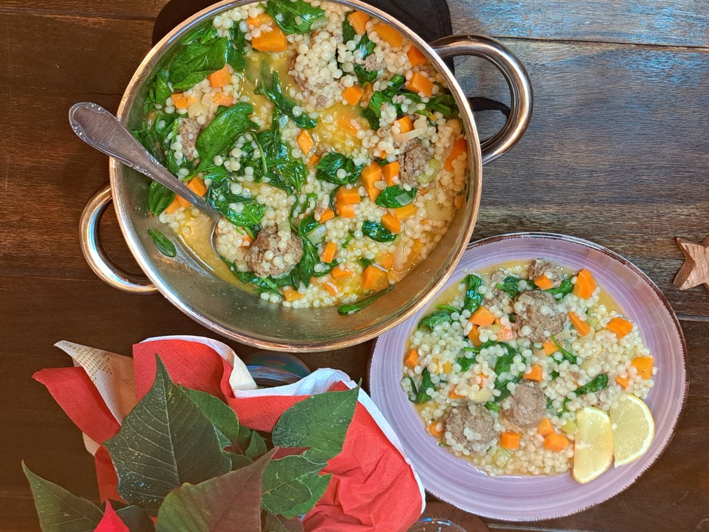 Северно-африканска яхния с кюфтенца и перлен&nbsp;кус-кус