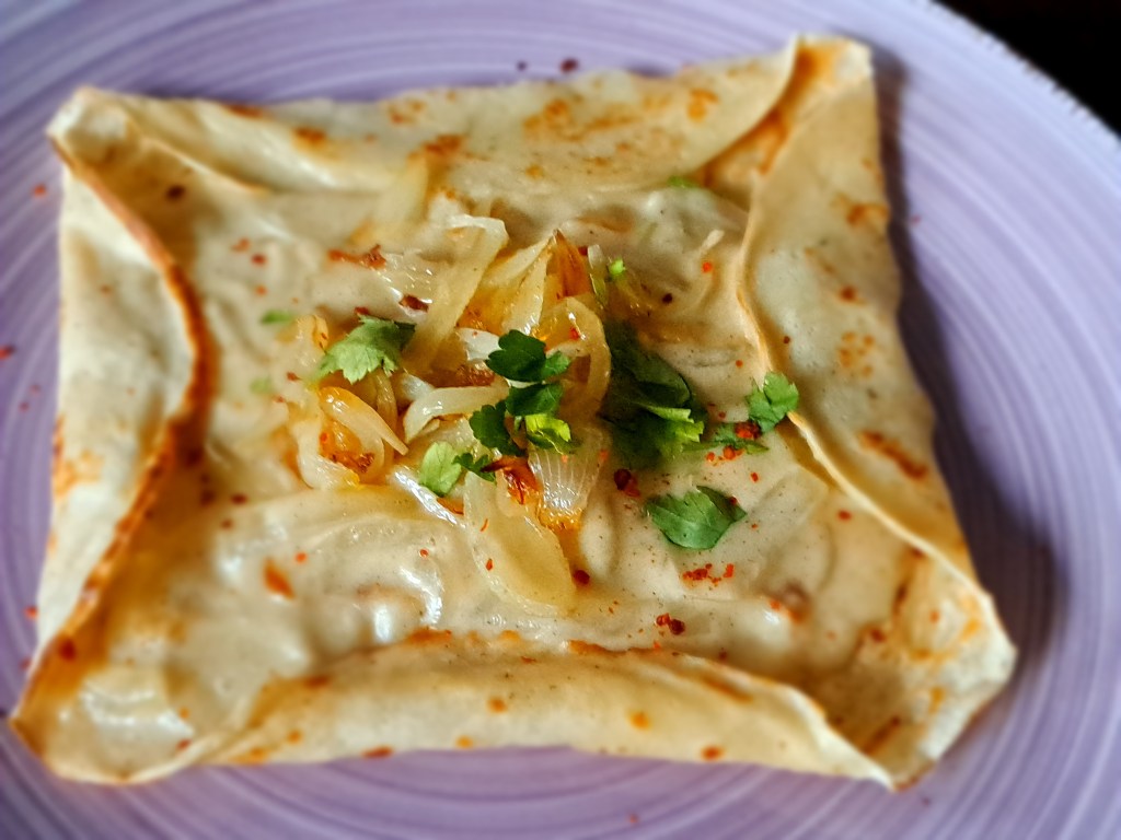 Палачинка „Лучена яхния“ Pannenkoek&nbsp;UIENSTOOF