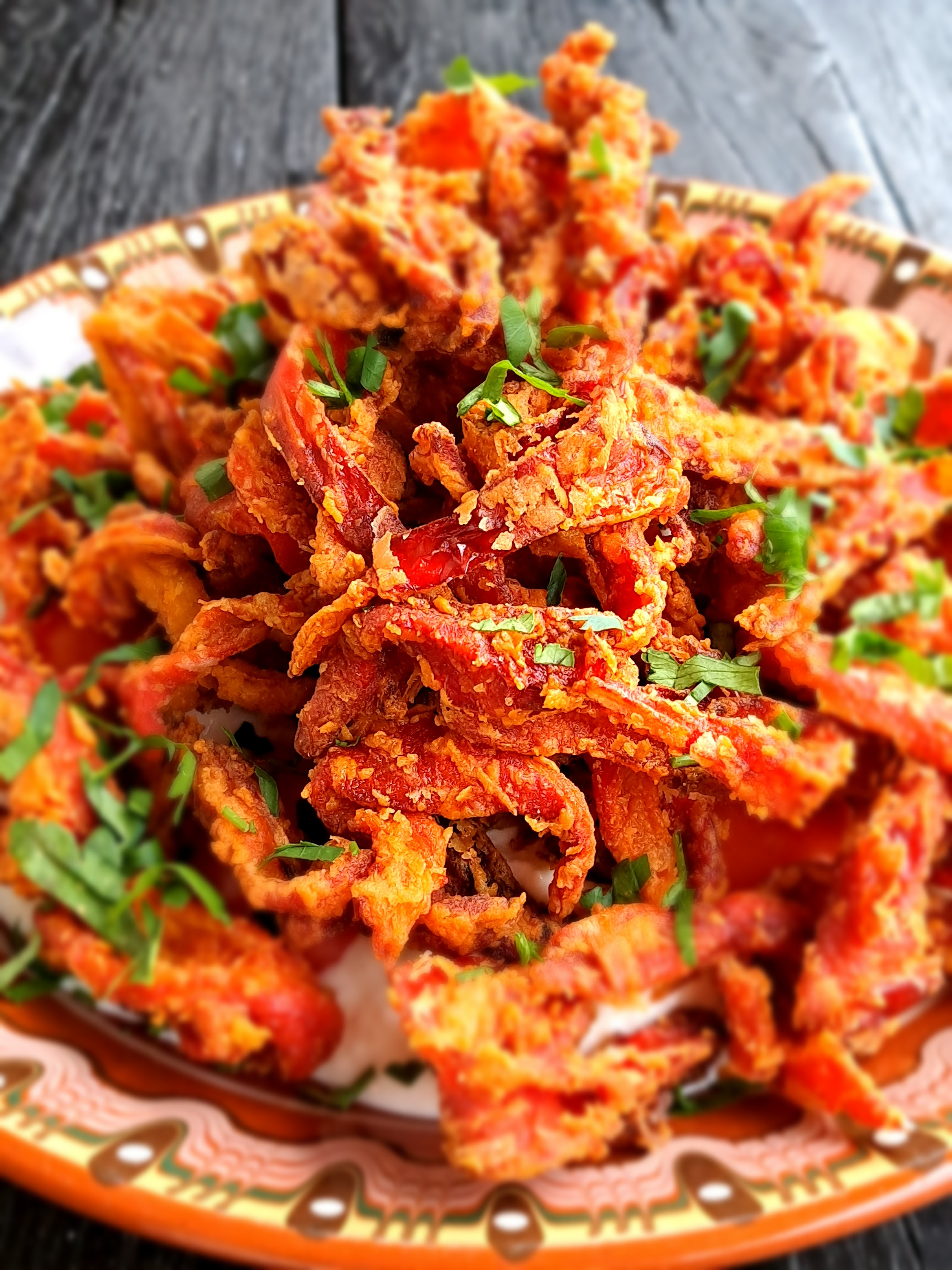 Салата пържени червени чушки