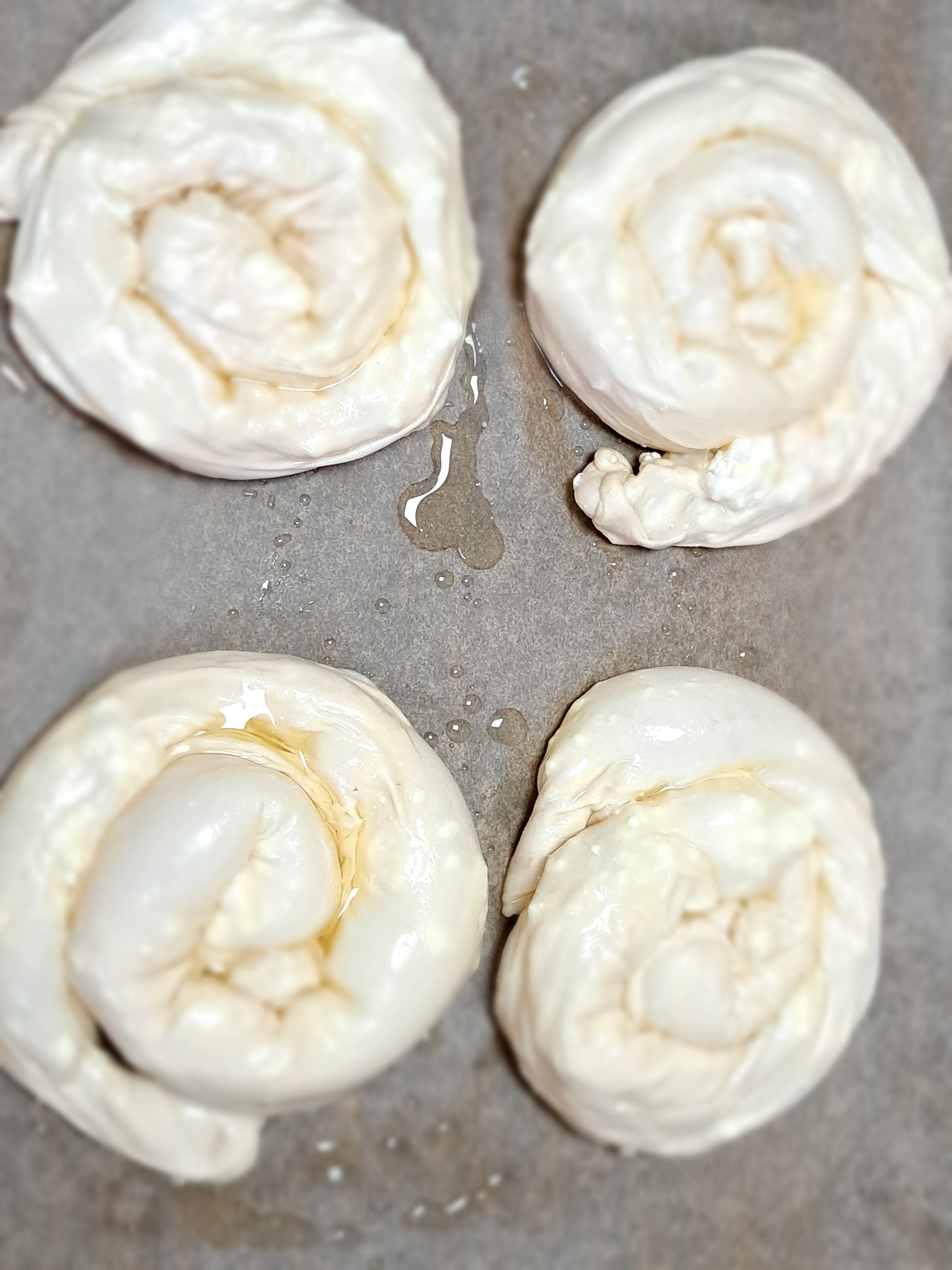 Вити банички със сирене и домашни кори