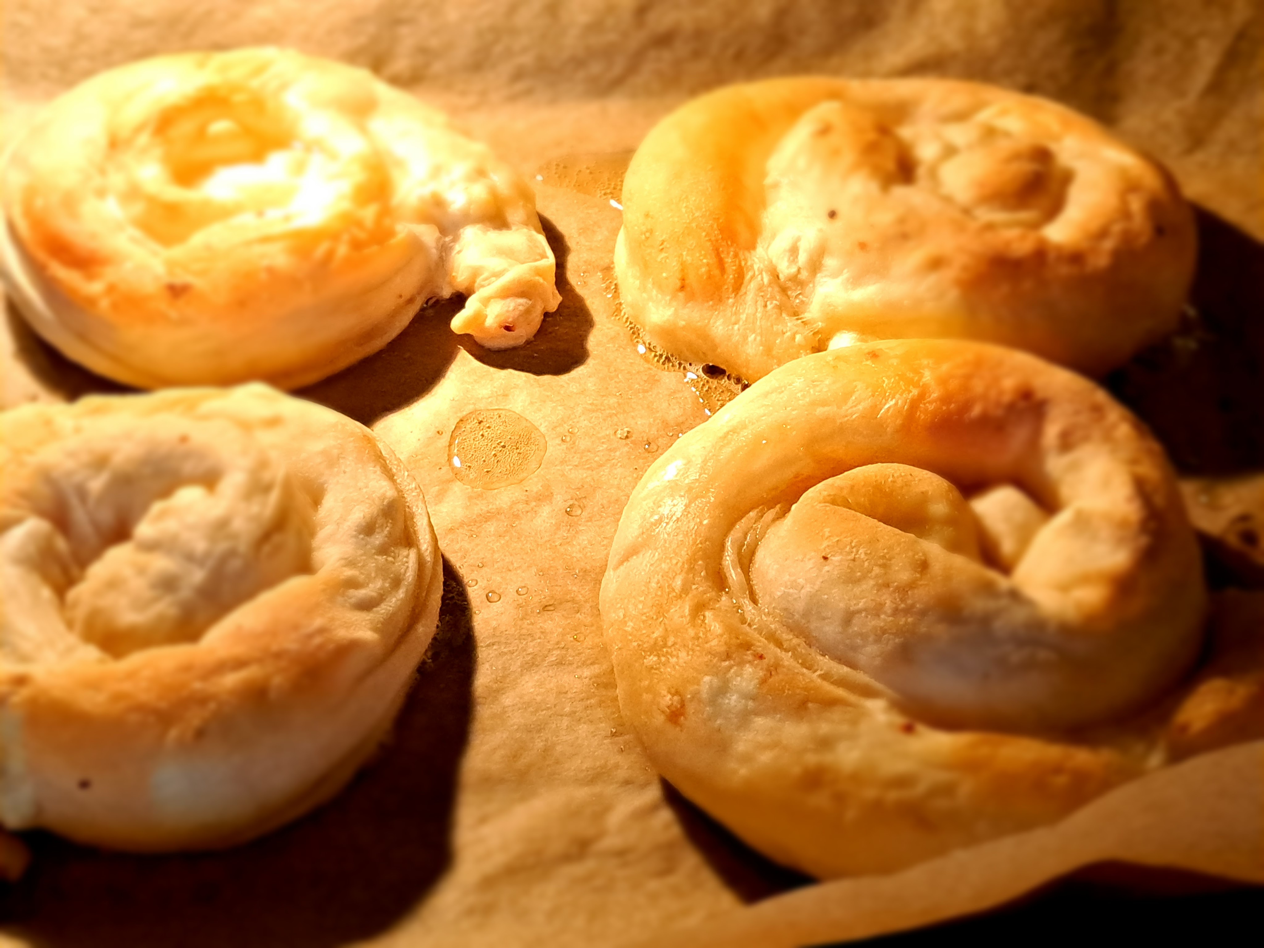 Вити банички със сирене и домашни кори