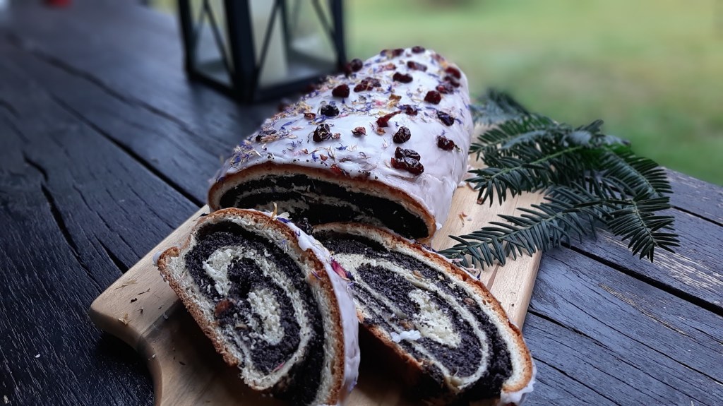 ЩОЛЕН С МАКОВО СЕМЕ ПО СТАРА РЕЦЕПТА ОТ СИЛЕЗИЯ – Schlesischer&nbsp;Mohnstollen