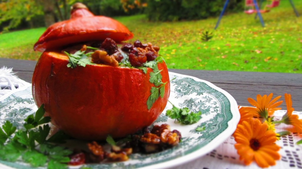 ПЪЛНЕНА ТИКВА С&nbsp;КАЙМА