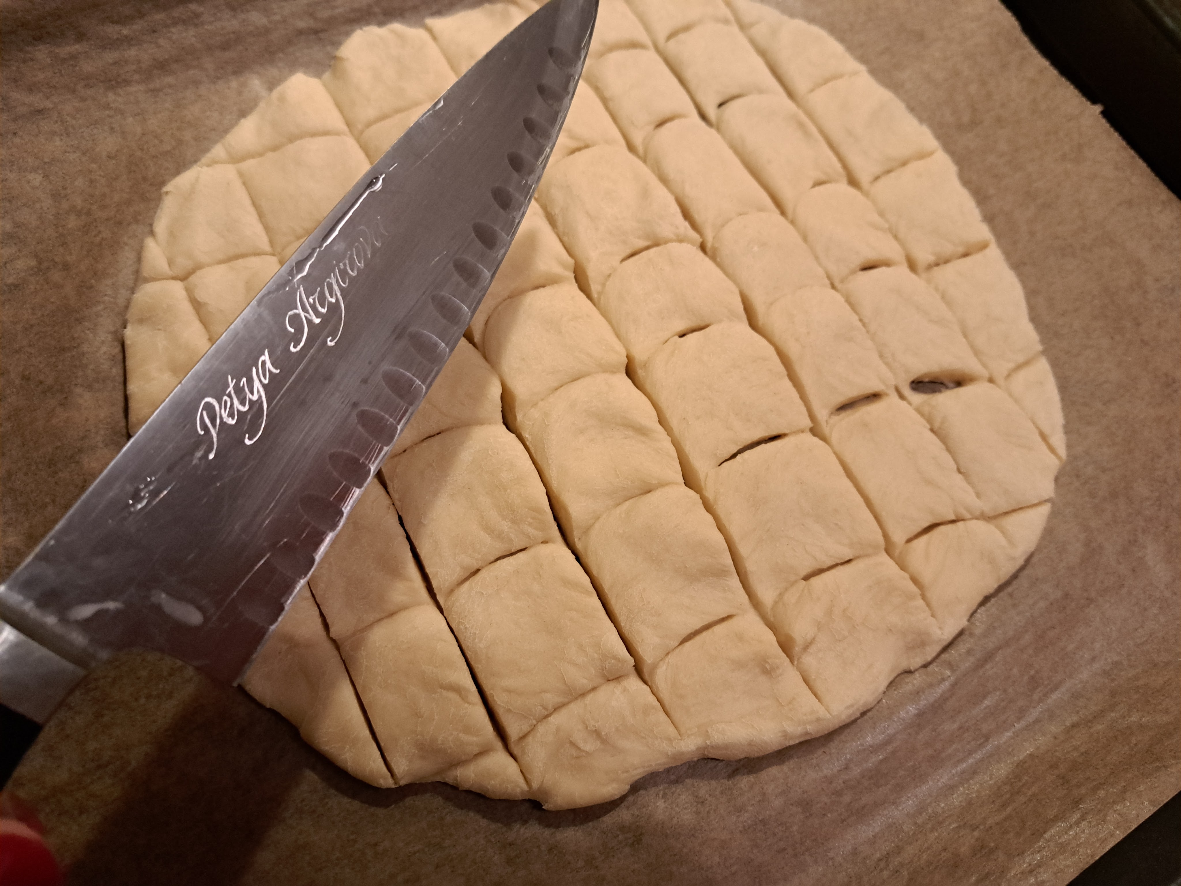 Вкусно хлебче с моцарела и чесън