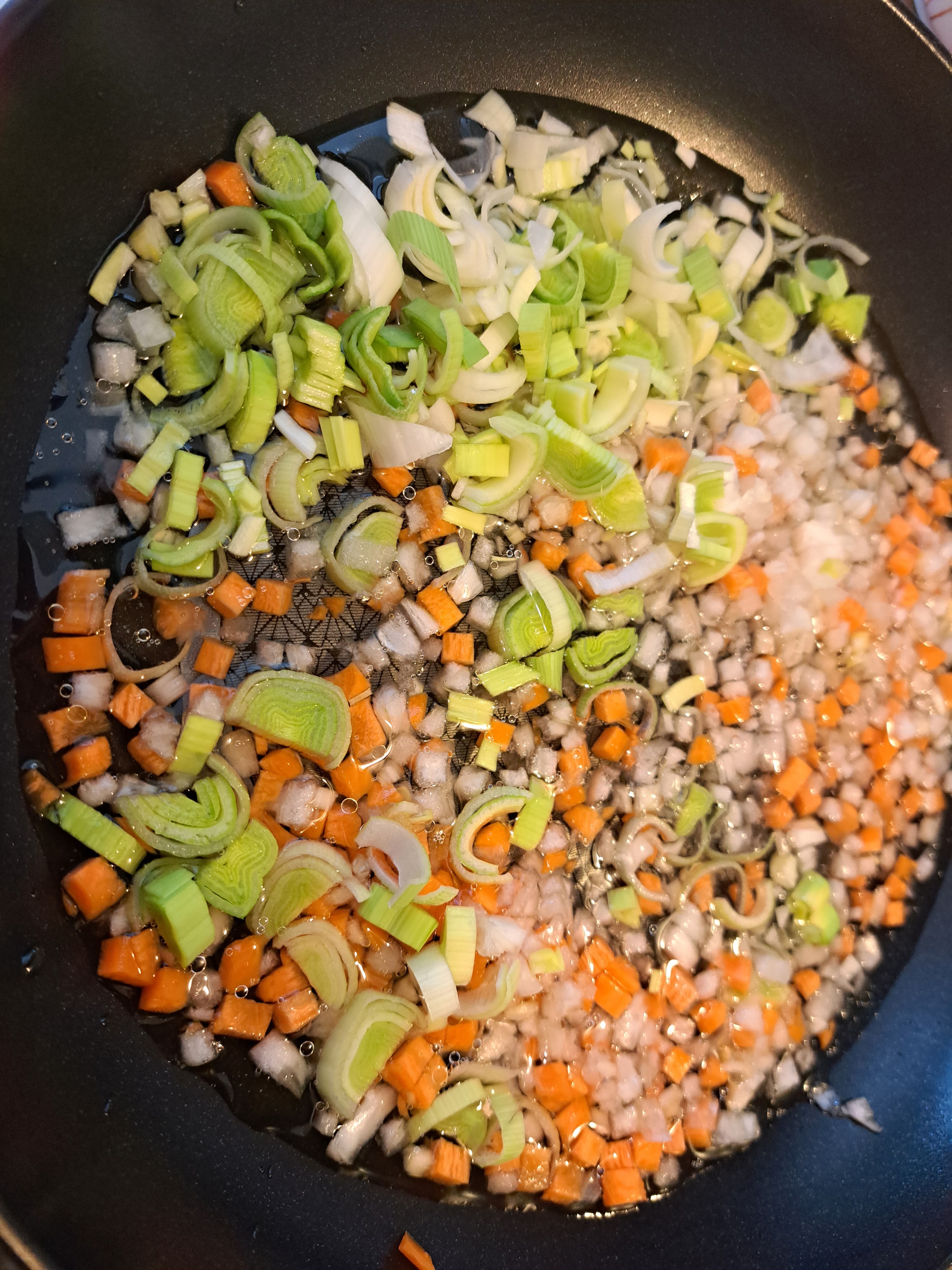 Ухае на...пълнени сушени чушки с ориз и орехи