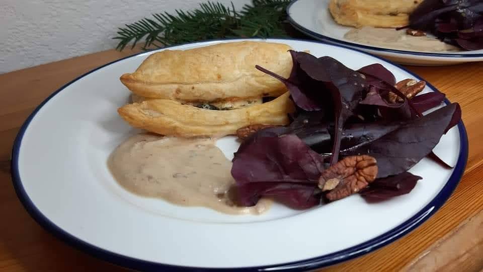 НЕМСКИ БАНИЧКИ С ЧЕРВЕНО ЗЕЛЕ И СИНЬО СИРЕНЕ, ЛУЧЕН&nbsp;СОС