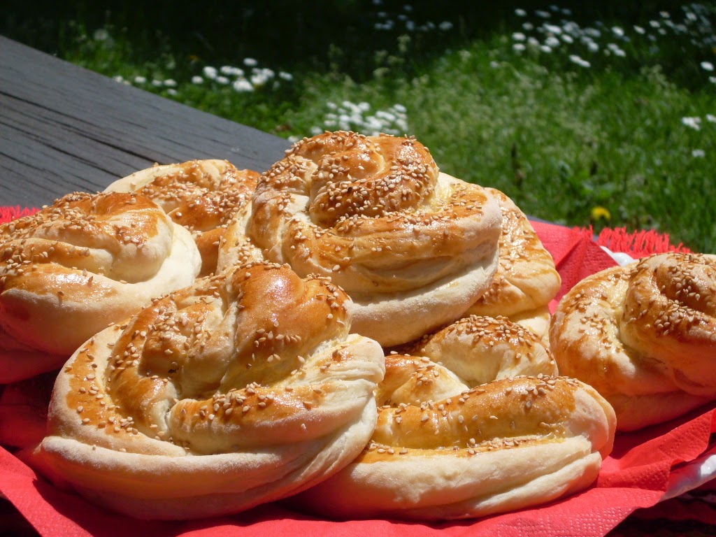 ХРУПКАВИ СУСАМЕНИ ПИТКИ