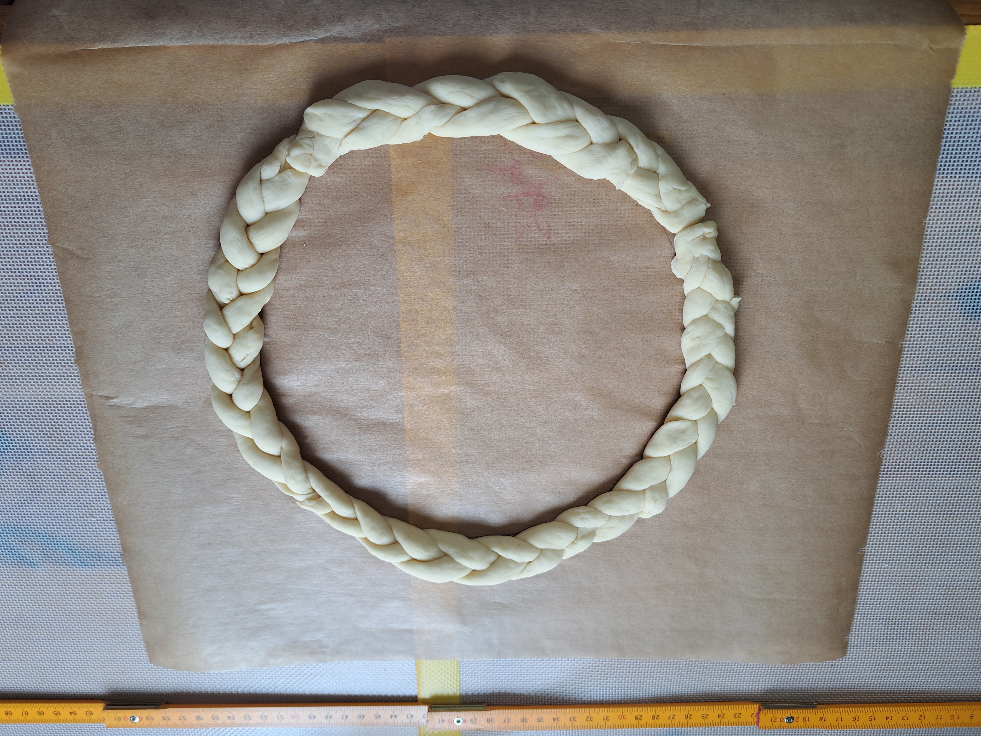 Ухае на... кошница от тесто