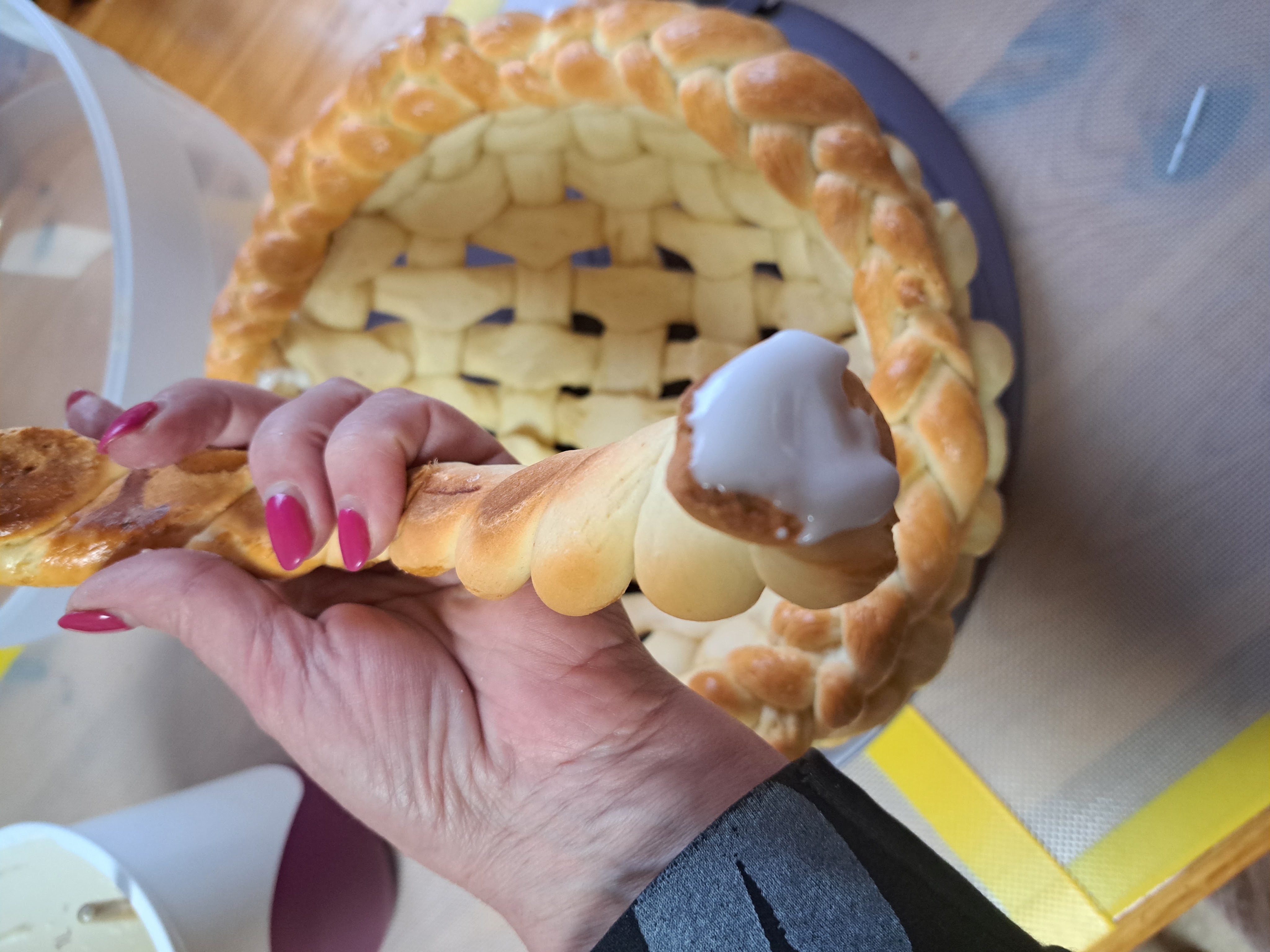 Ухае на... кошница от тесто