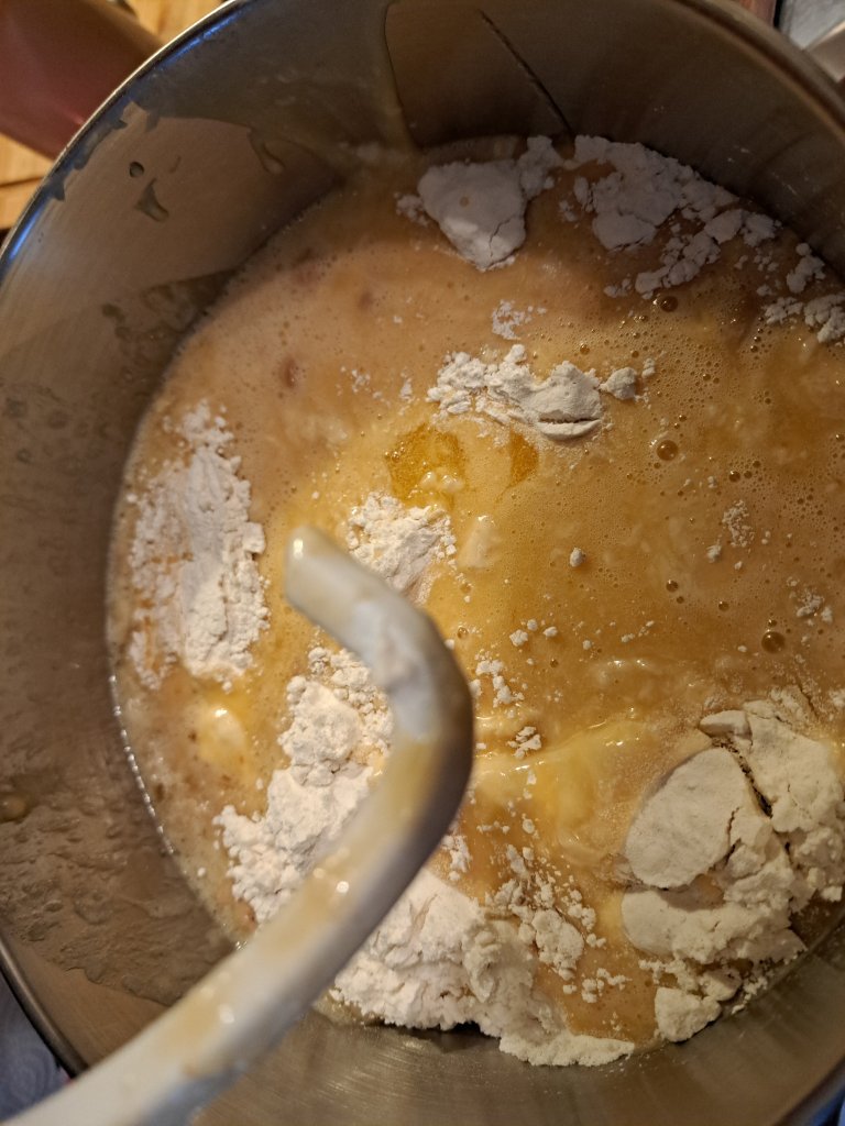 Ухае на... италиански козунак от Абруцо