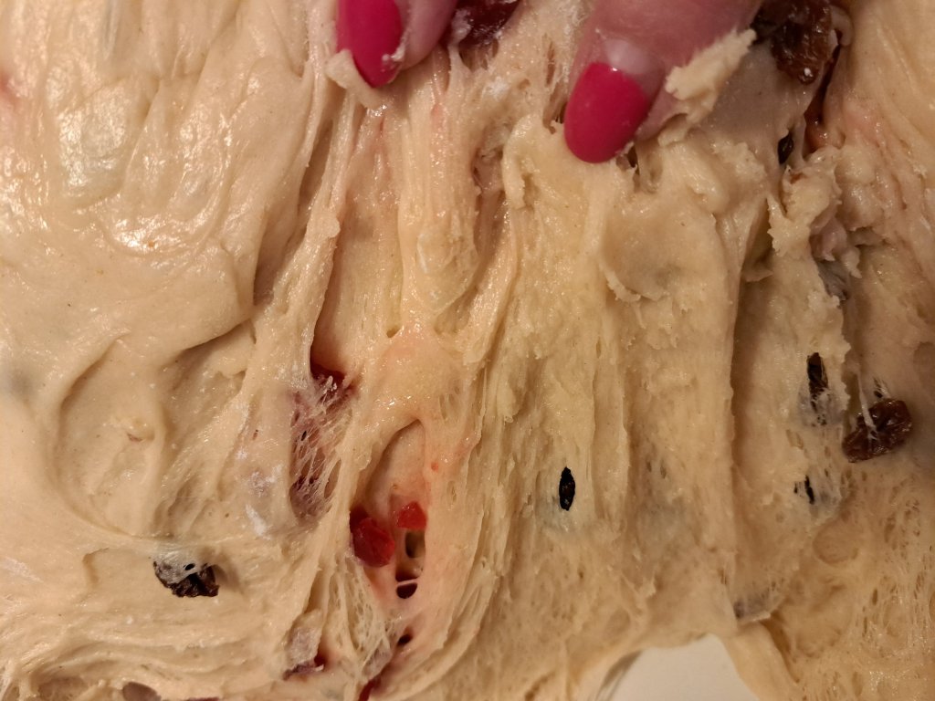 Ухае на... италиански козунак от Абруцо