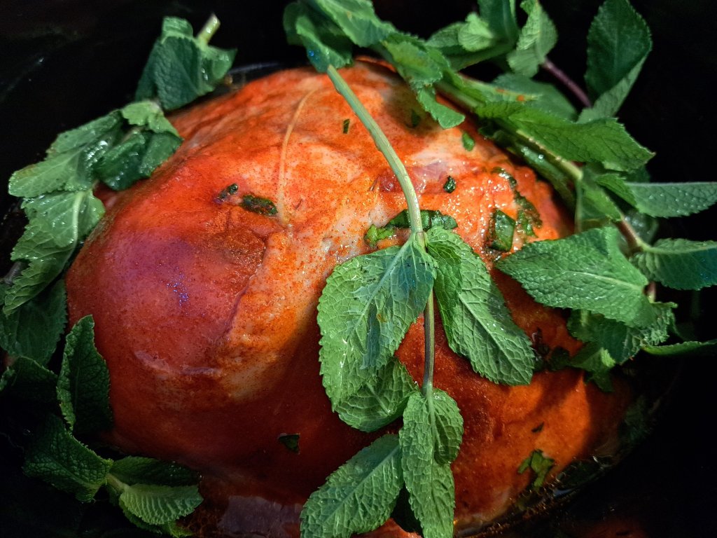 Ухае на… пълнено агне с боб по новаченски