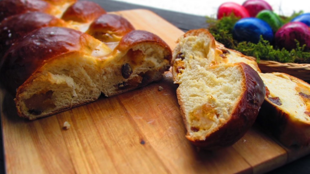 Aprikosen – Hefezopf или КОЗУНАЧЕНА ПЛИТКА С КАЙСИИ И&nbsp;МАРЦИПАН