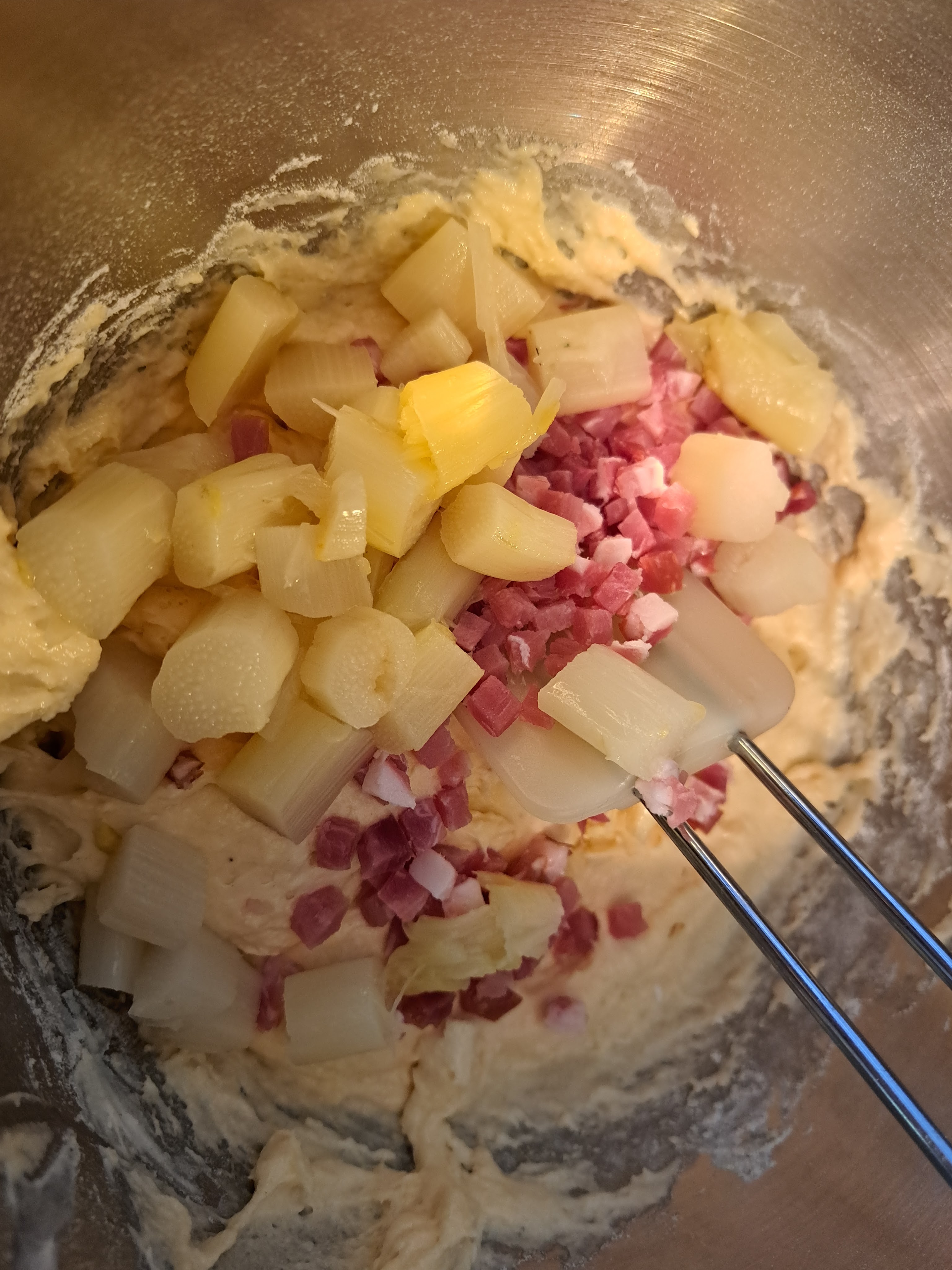 Ухае на... солени мъфини с аспержи