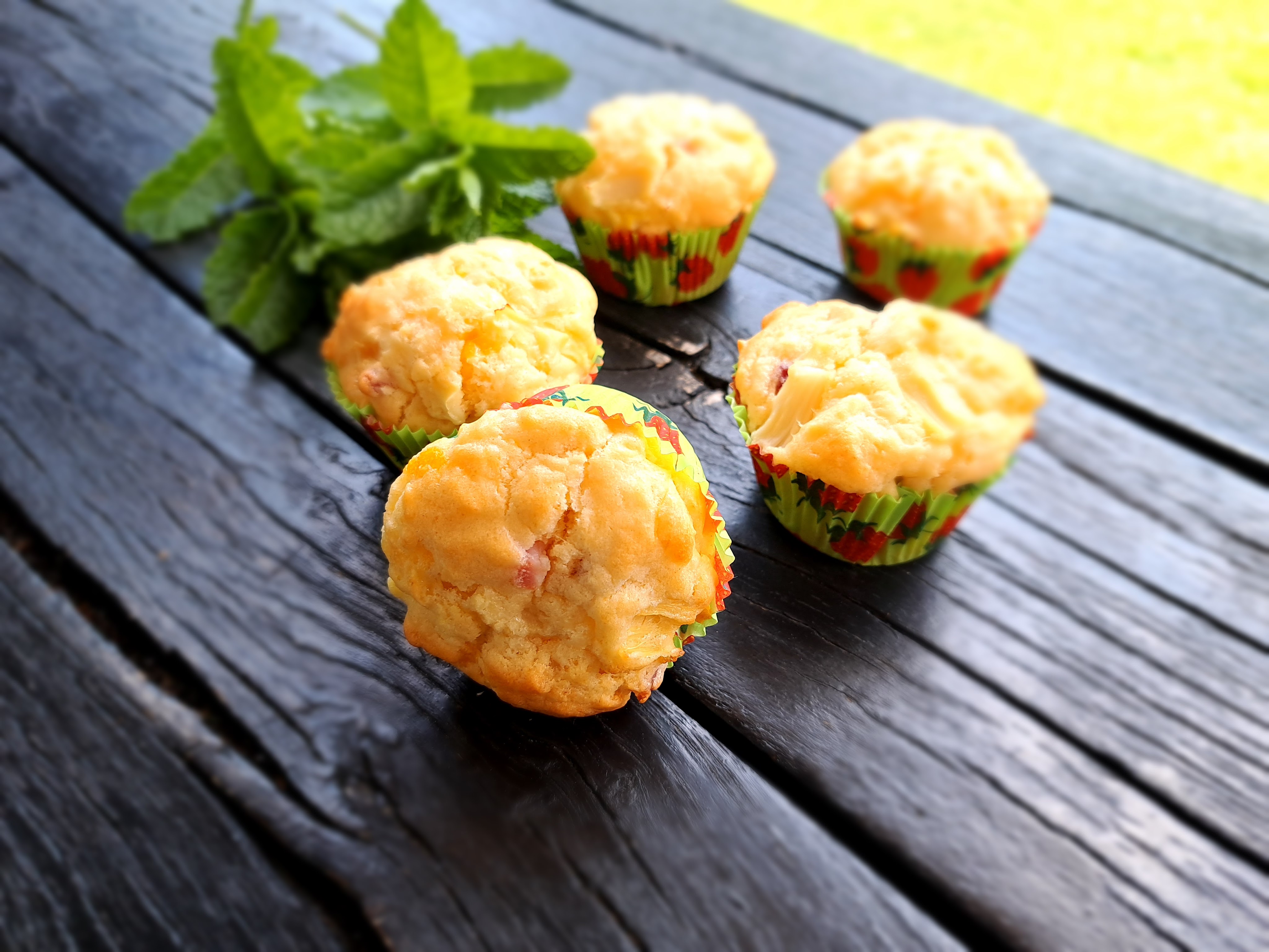 Ухае на... солени мъфини с аспержи