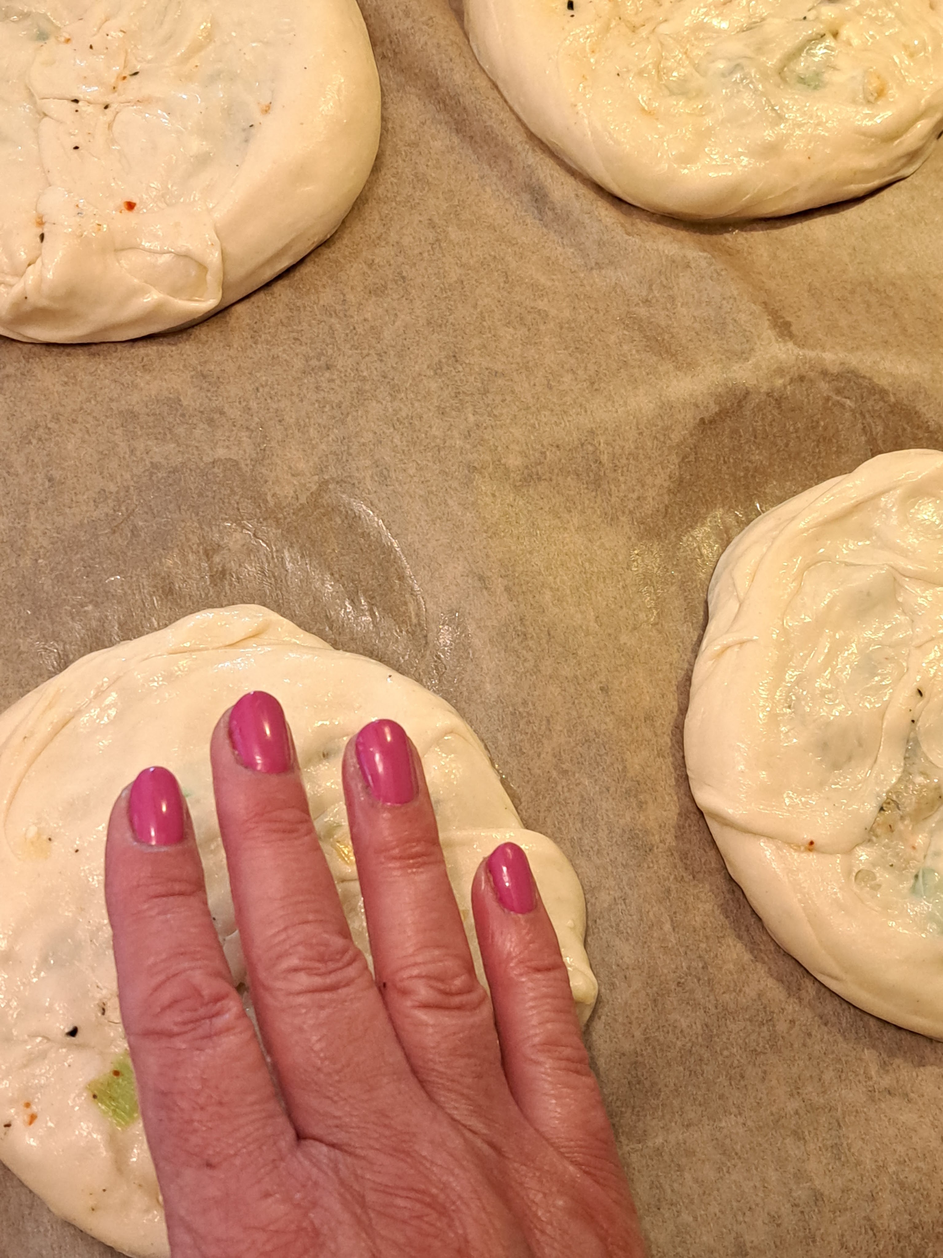 Ухае на.... PATATESLI ÇITIR ÇITIR BÖREK Хрупкави, въртяни на чаша бюреци с картофи и праз лук