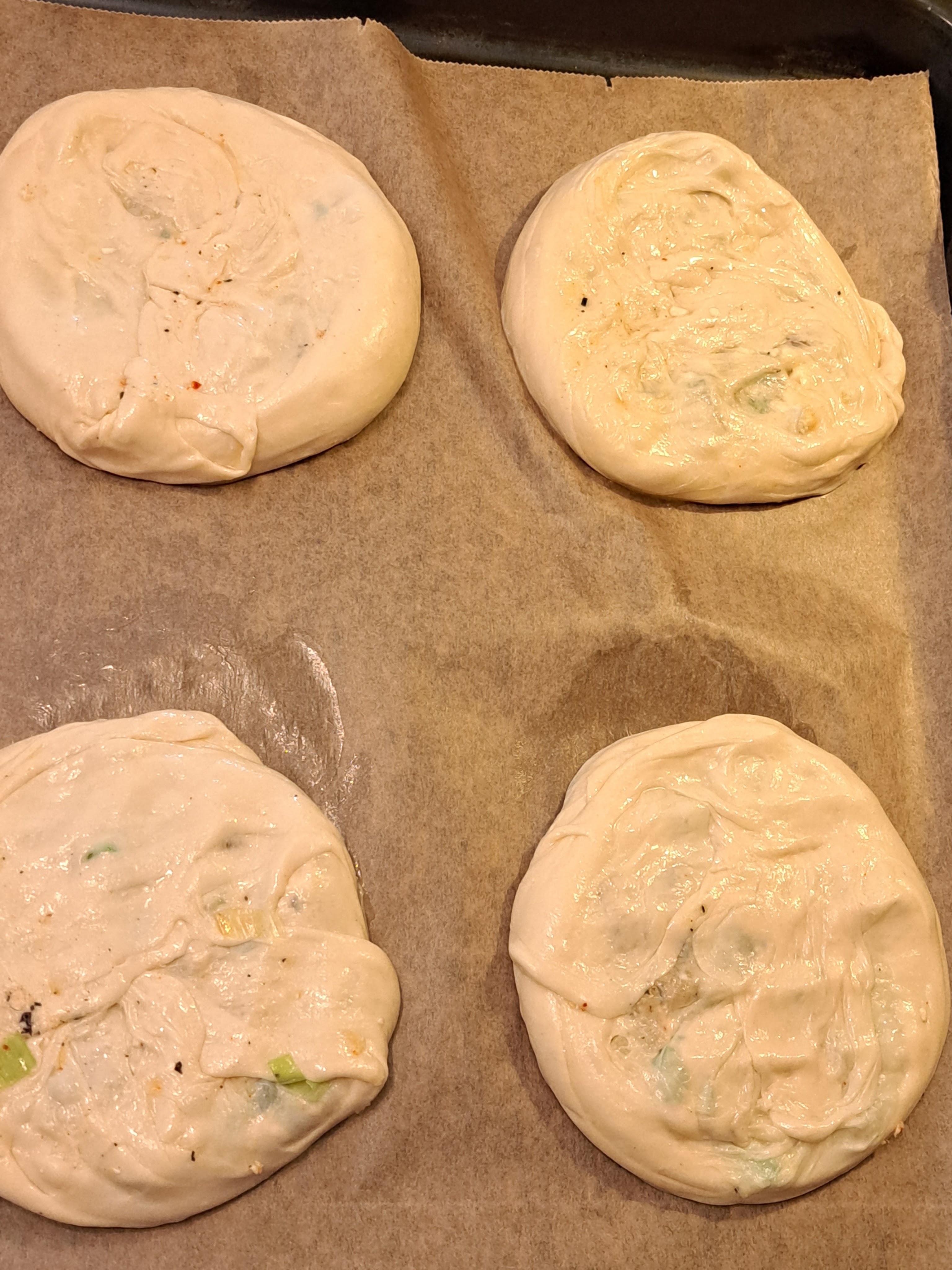 Ухае на.... PATATESLI ÇITIR ÇITIR BÖREK Хрупкави, въртяни на чаша бюреци с картофи и праз лук