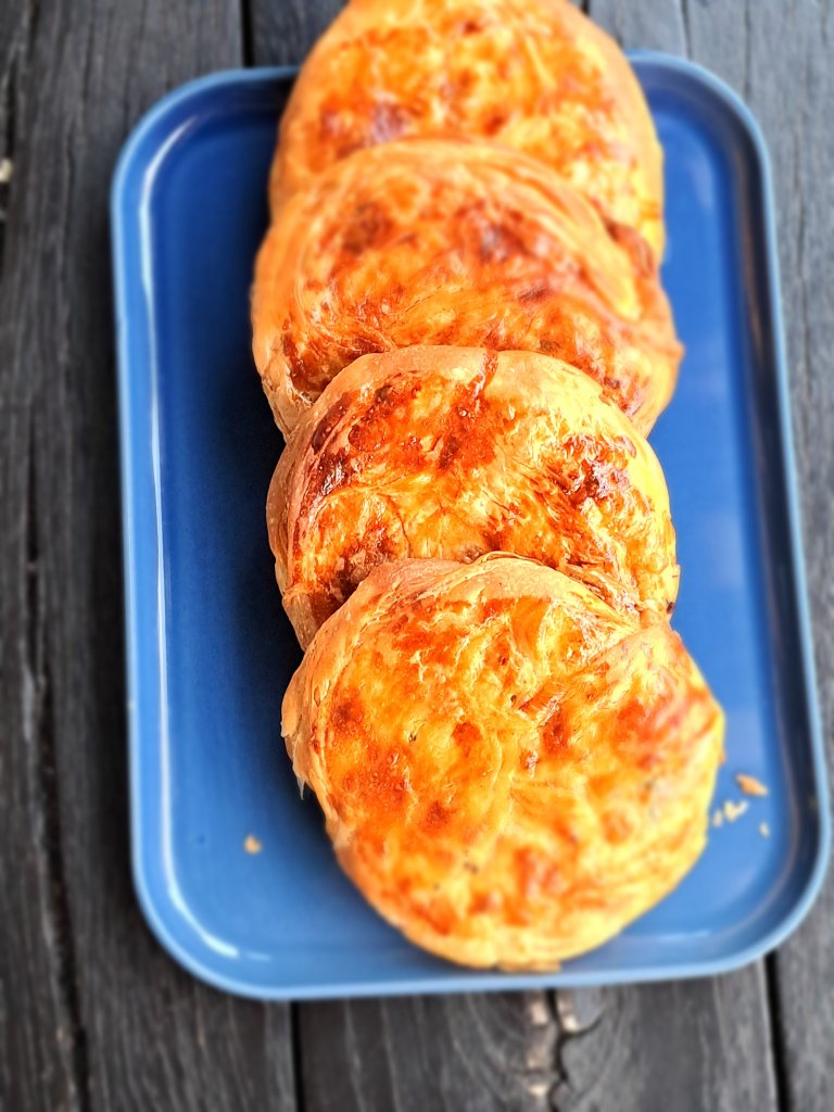 Ухае на.... PATATESLI ÇITIR ÇITIR BÖREK Хрупкави, въртяни на чаша бюреци с картофи и праз лук