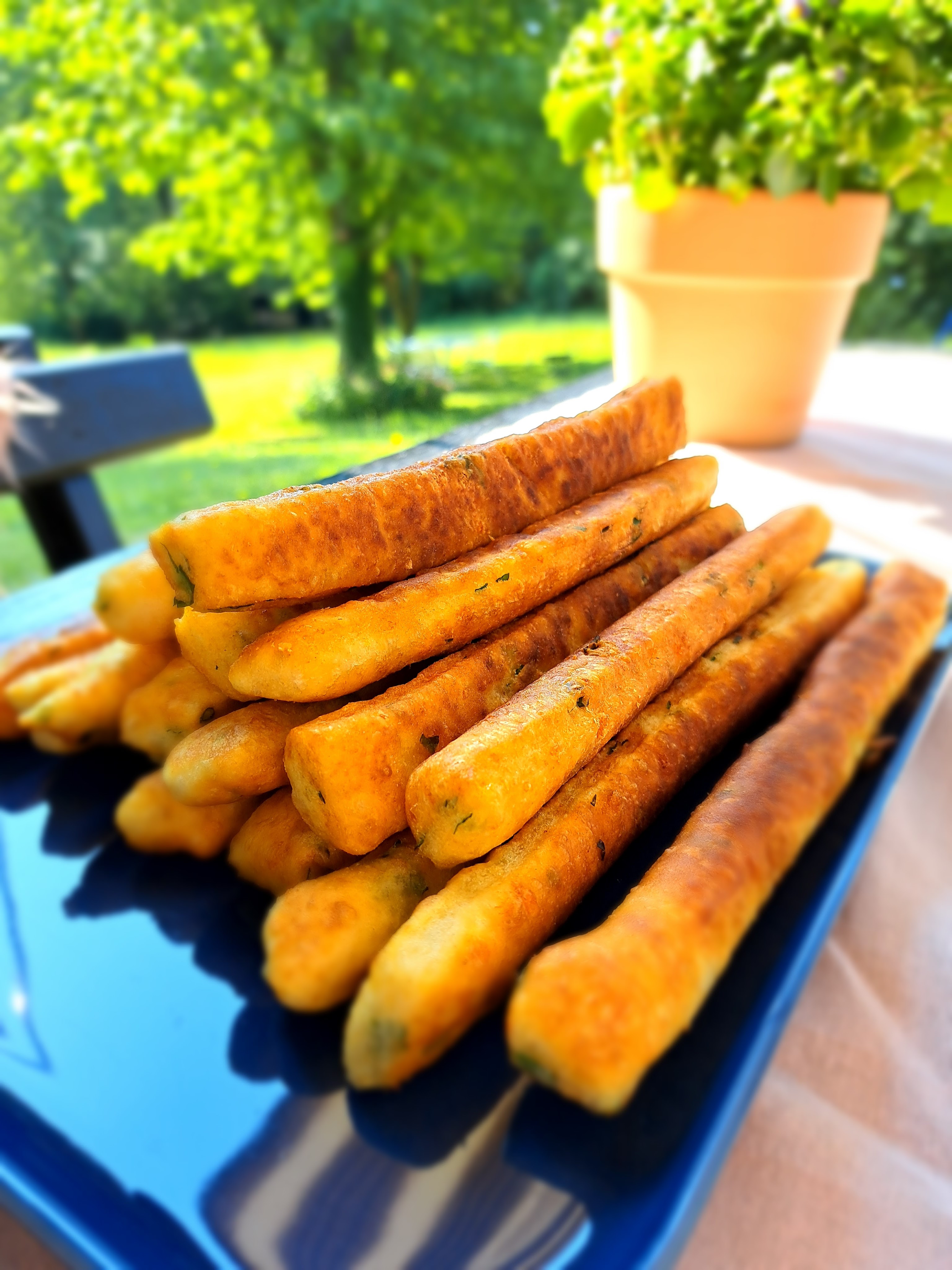 Ухае на...Çubuk Hamur Kizartmasi Пържени пръчки от тесто