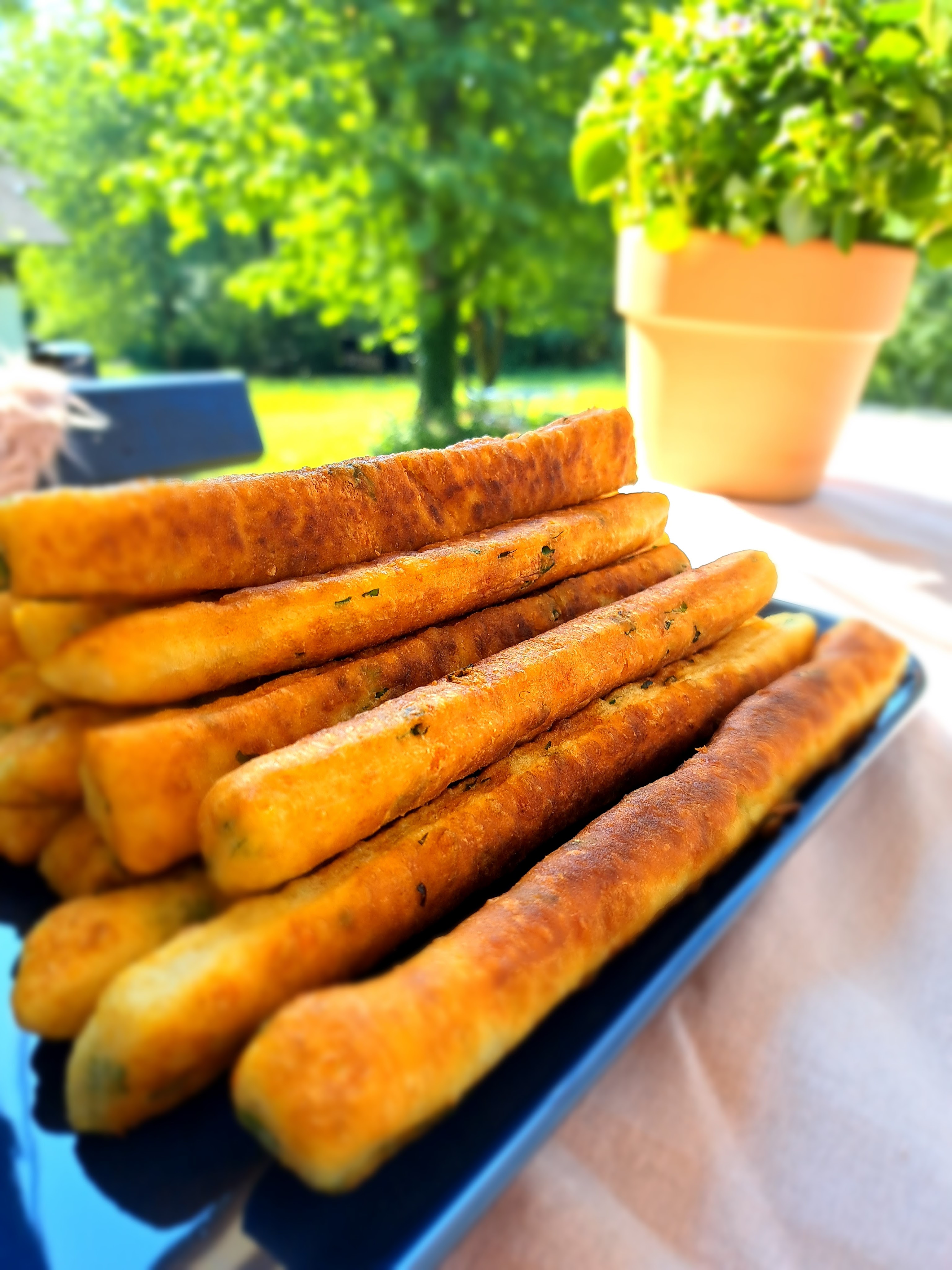 Ухае на...Çubuk Hamur Kizartmasi Пържени пръчки от тесто