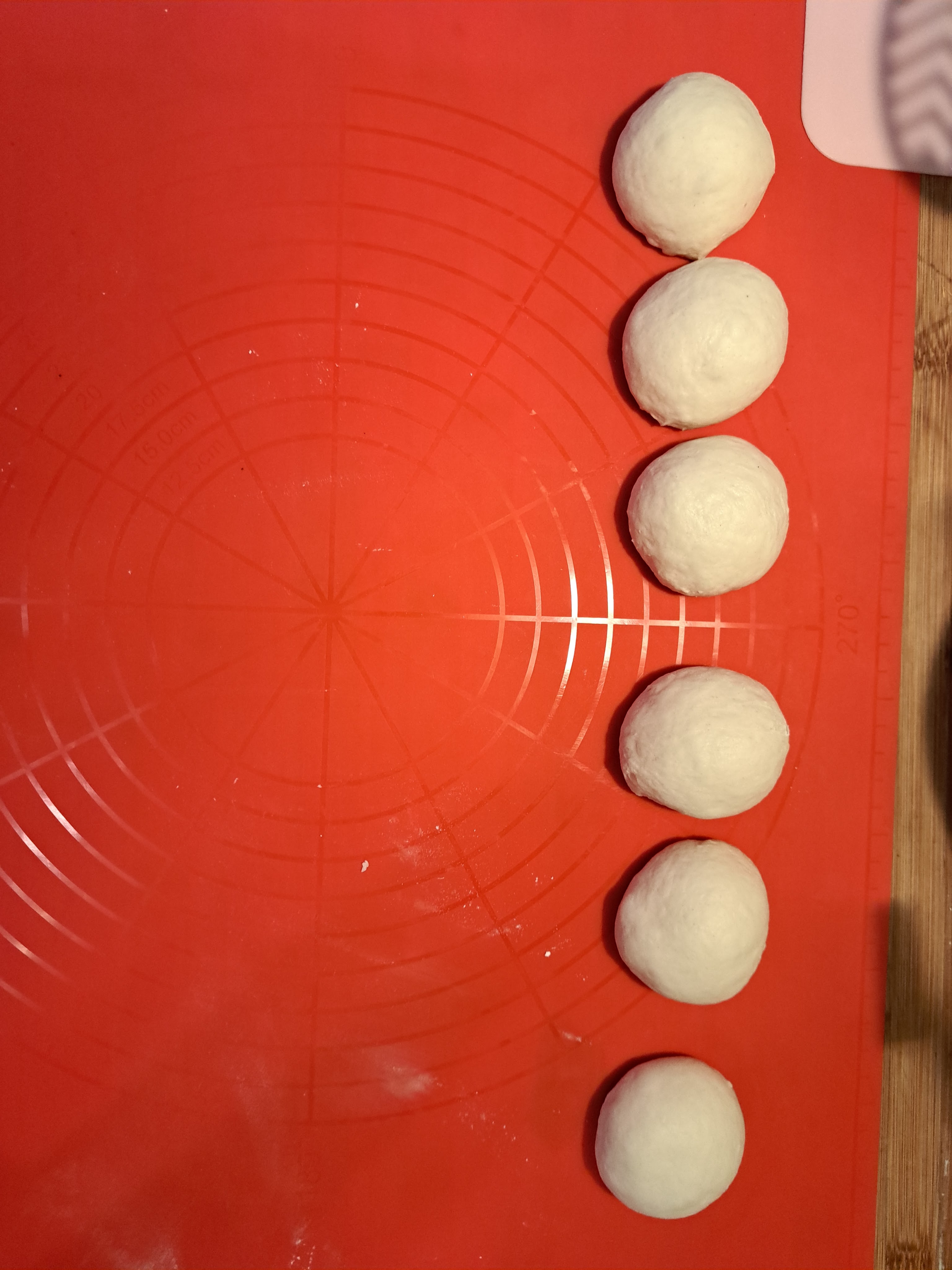 Ухае на...Цървулчета или хлебчета от два вида спелта